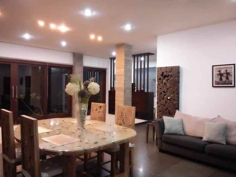 dijual rumah ungasan