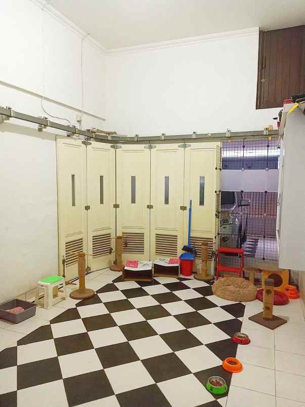 dijual rumah utan kayu