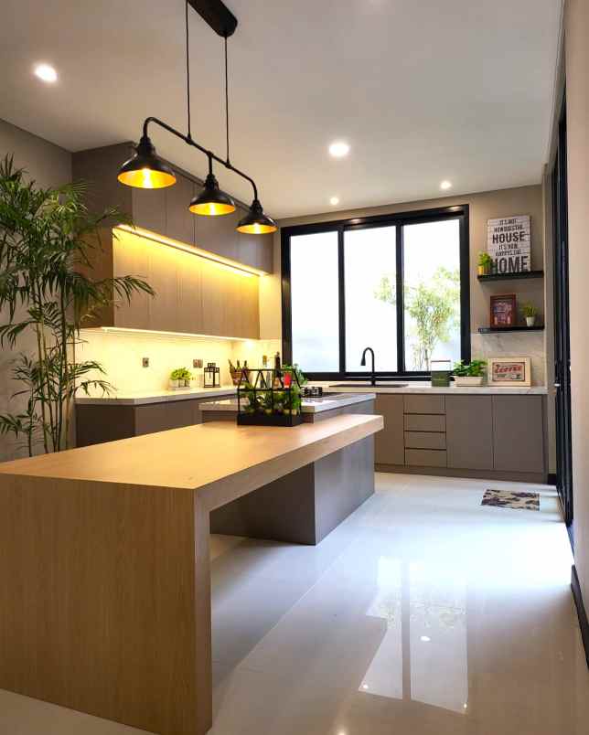 dijual rumah versailles residence bsd city