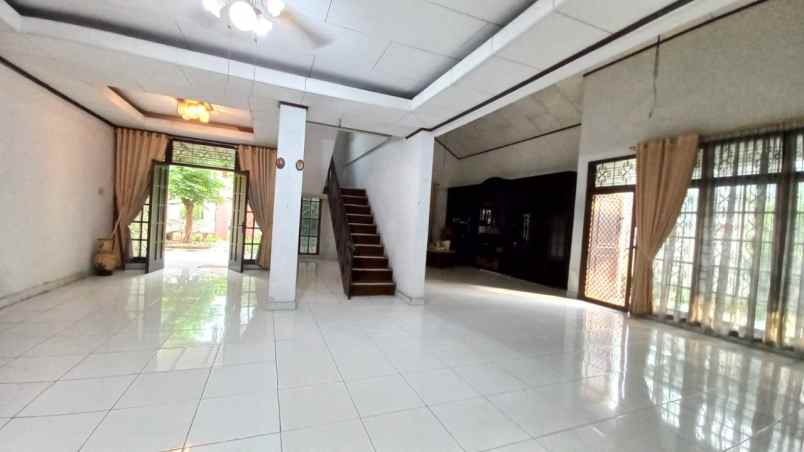 dijual rumah wijaya kusuma