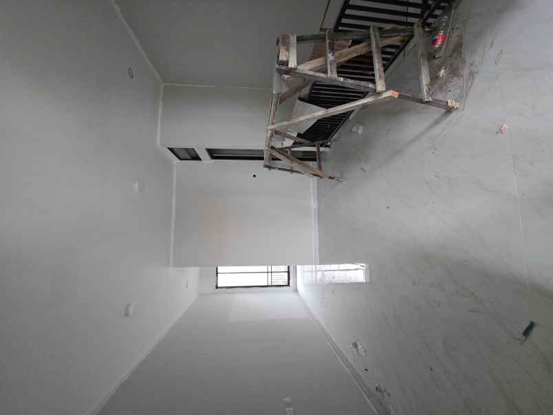 dijual rumah wisma mukti