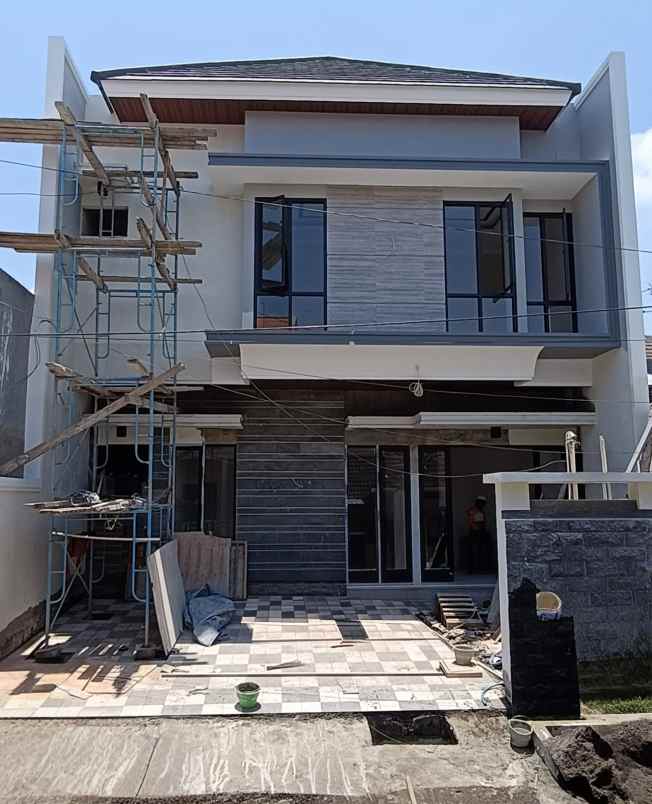 dijual rumah wisma permai