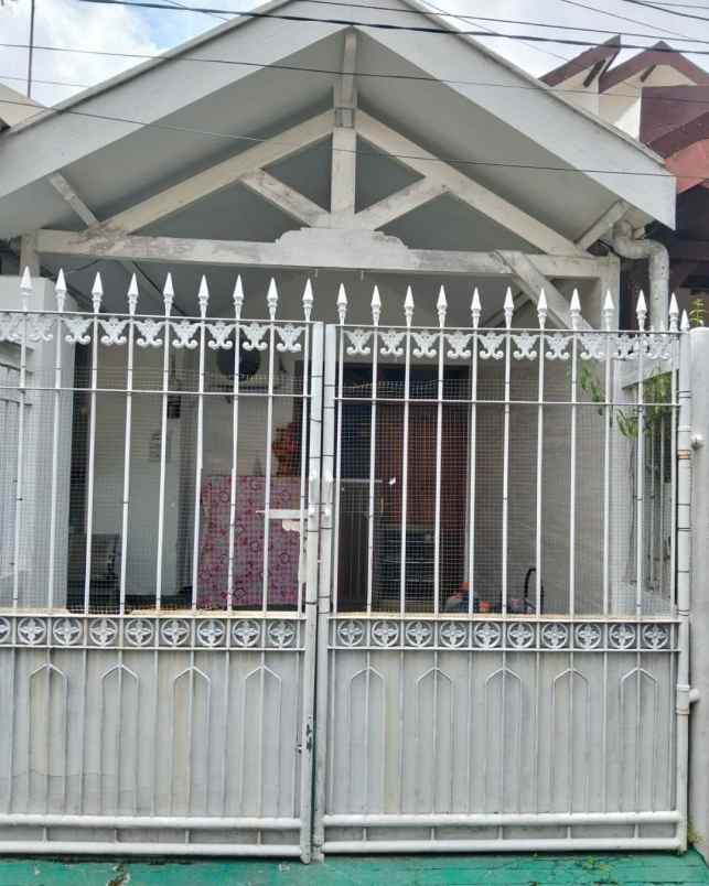 dijual rumah wisma permai