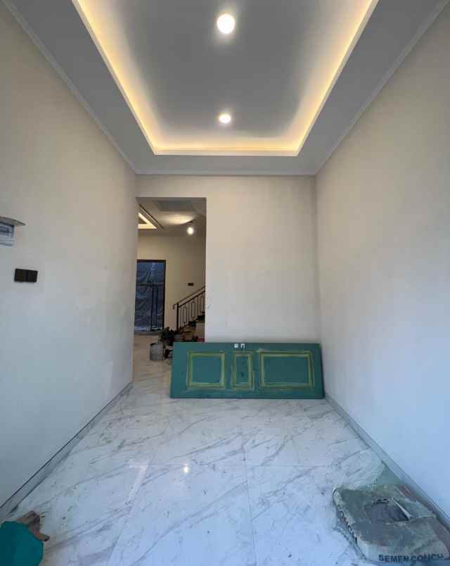 dijual rumah wisma permai