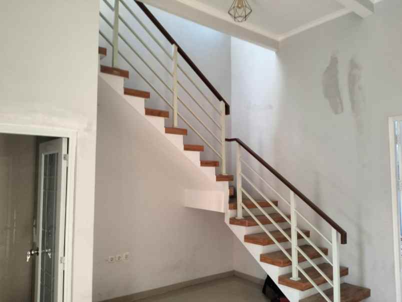 dijual rumah wonorejo selatan