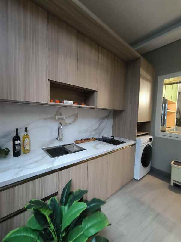 dijual rumah woodville residence