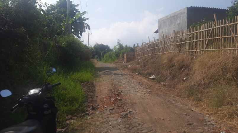 dijual tanah giripurno