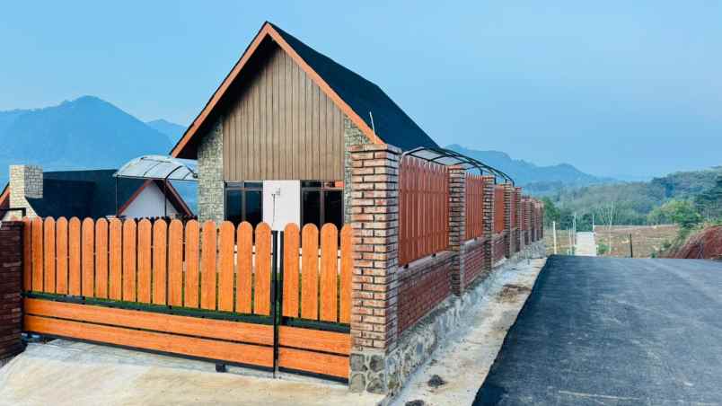 dijual tanah jalan raya puncak dua