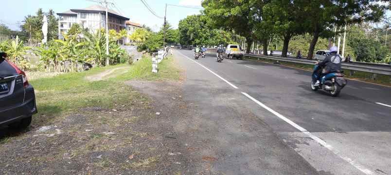 dijual tanah jln baypass ida bagus