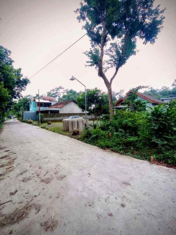 dijual tanah karanganyar sd model