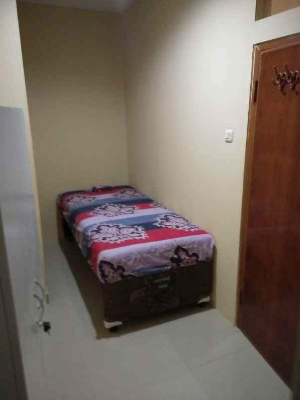 dijual tempat kost area strategis