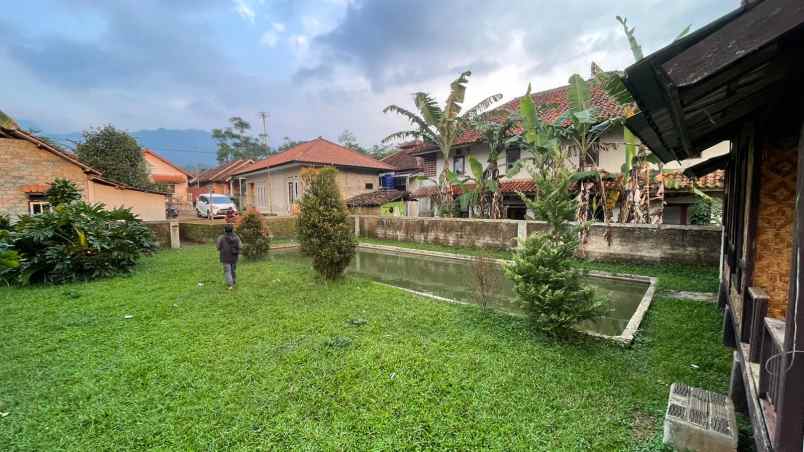 dijual villa ganjarsari