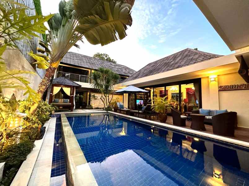 dijual villa jalan sanur denpasar bali