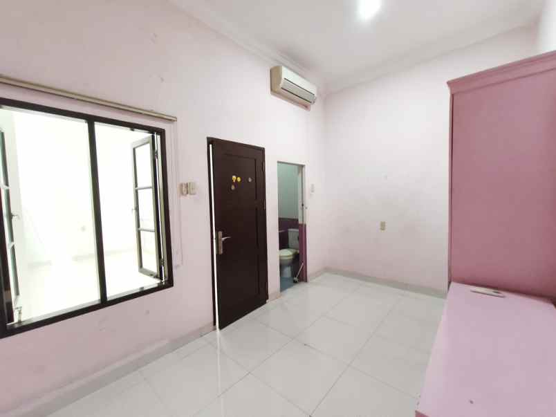 dijual villa komplek cemara asri jalan