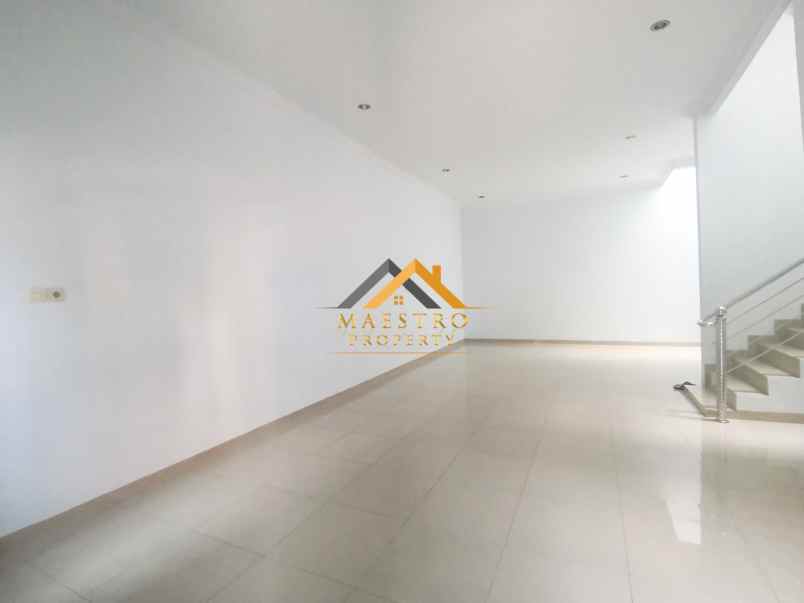 dijual villa komplek cemara asri jalan freesia medan