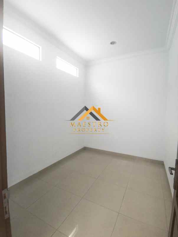 dijual villa komplek cemara asri jalan freesia medan