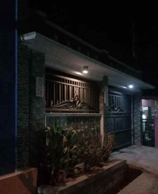 dijual villa pagaden barat