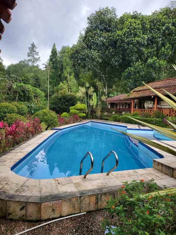 dijual villa taman safari