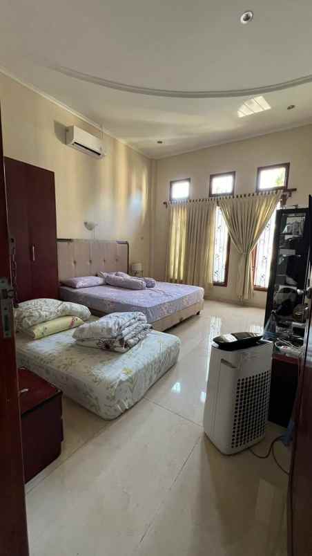 dijuwal rumah 2 lt hook semi furnished