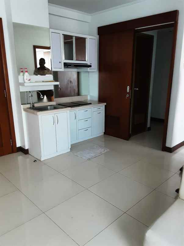 disewakan apartemen jl pakuwon indah lontar timur