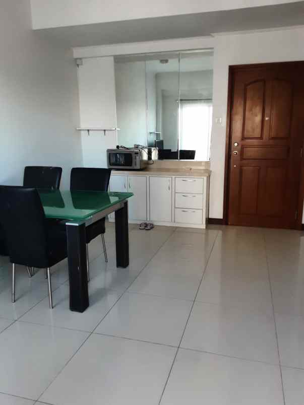 disewakan apartemen jl pakuwon indah lontar timur