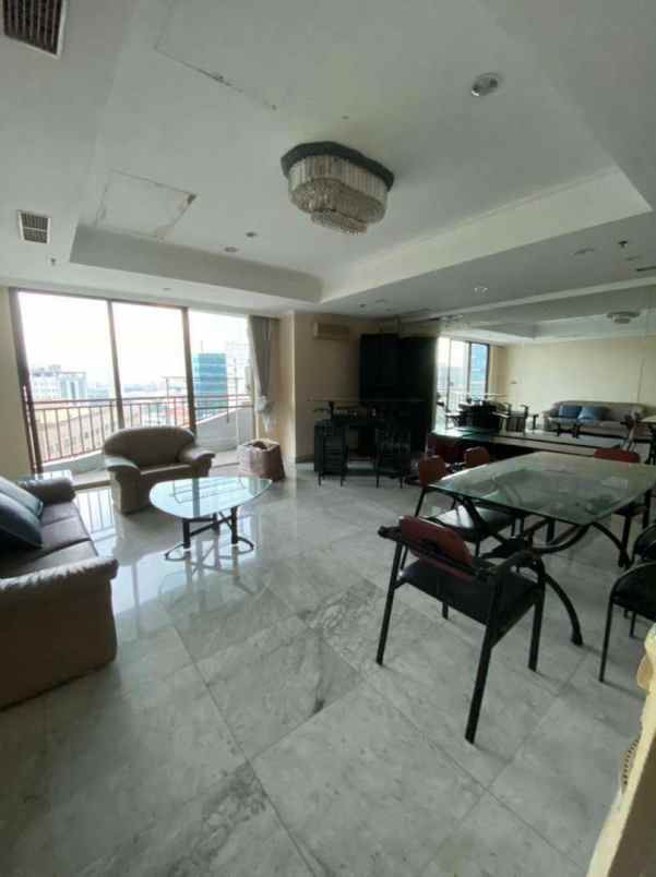 disewakan condominium regency lantai 19 surabaya