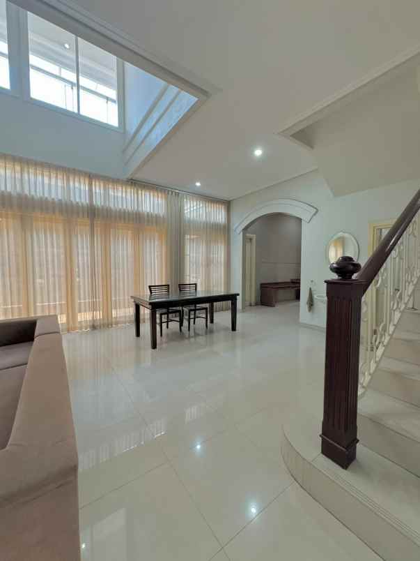disewakan rumah a yani