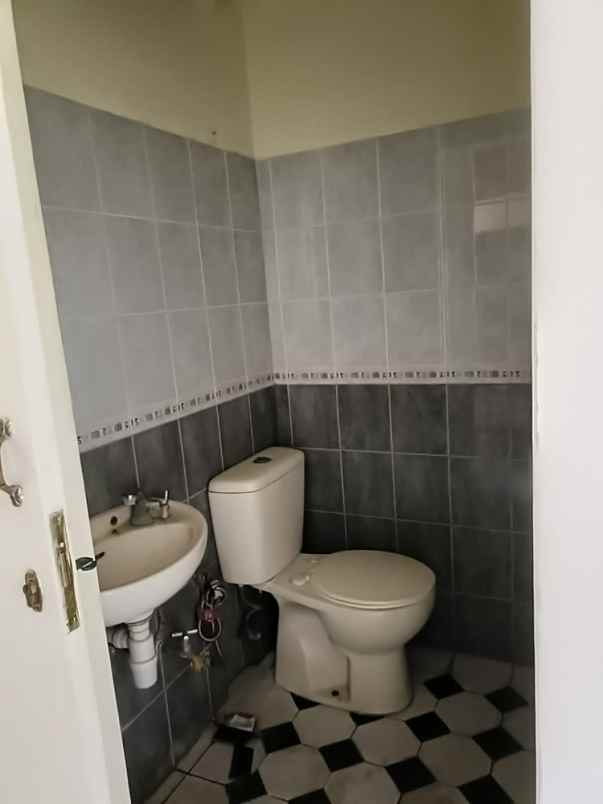 disewakan rumah arcamanik