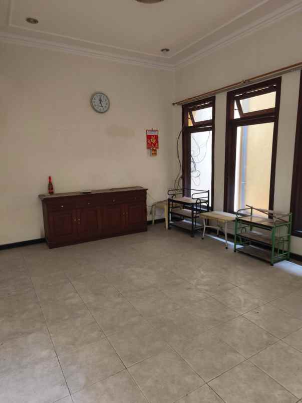 disewakan rumah central park mulyosari