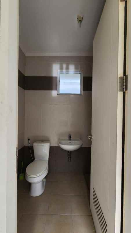 disewakan rumah tusuk sate san lorenzo gading serpong