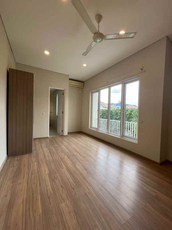 house for rent at kemang inside compound