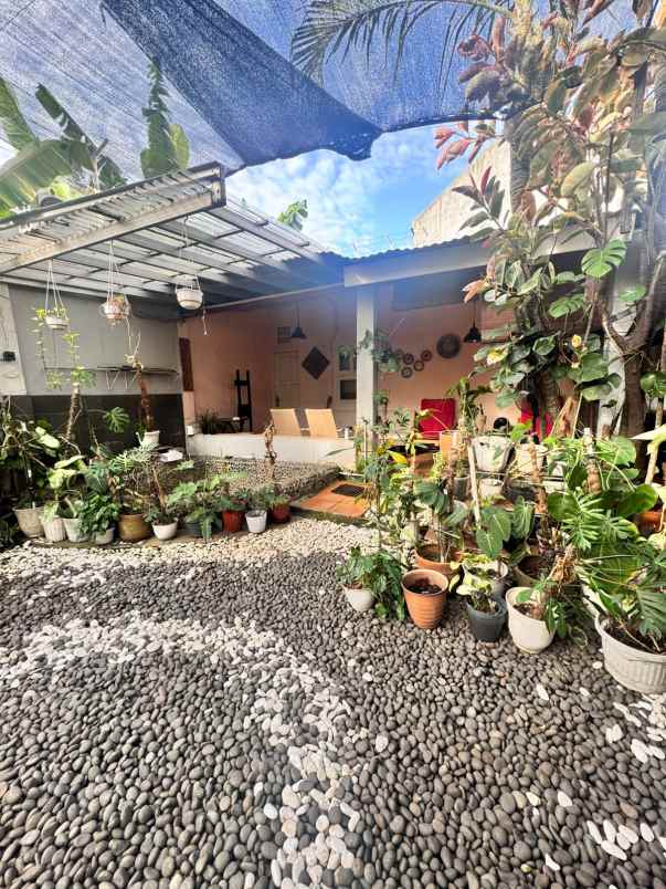 jual rumah 3 bangunan