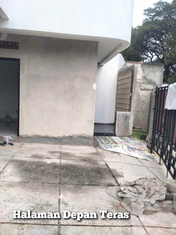 jual rumah baru 2 lantai