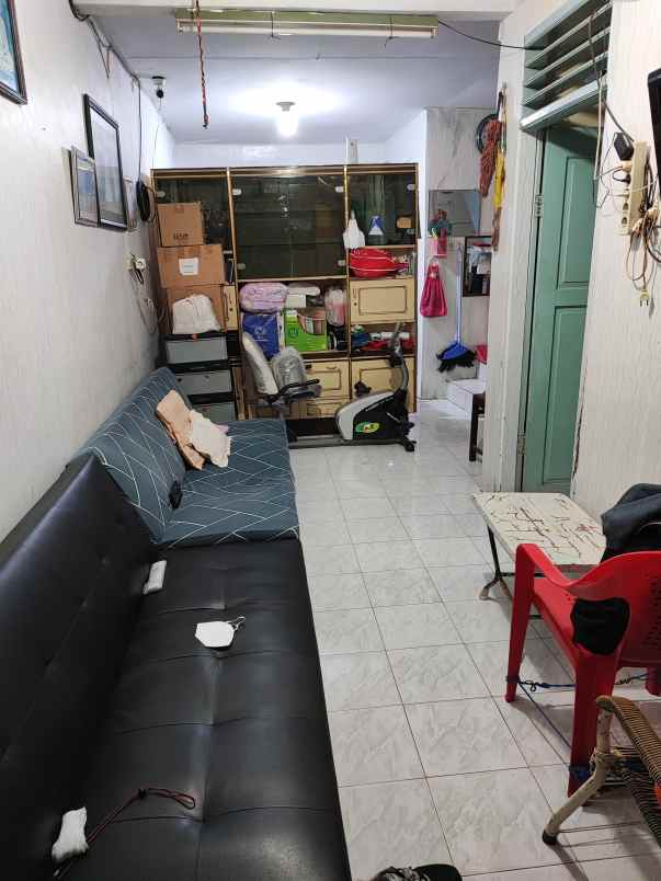 jual rumah daerah krendang tengah 3 kt 1 km