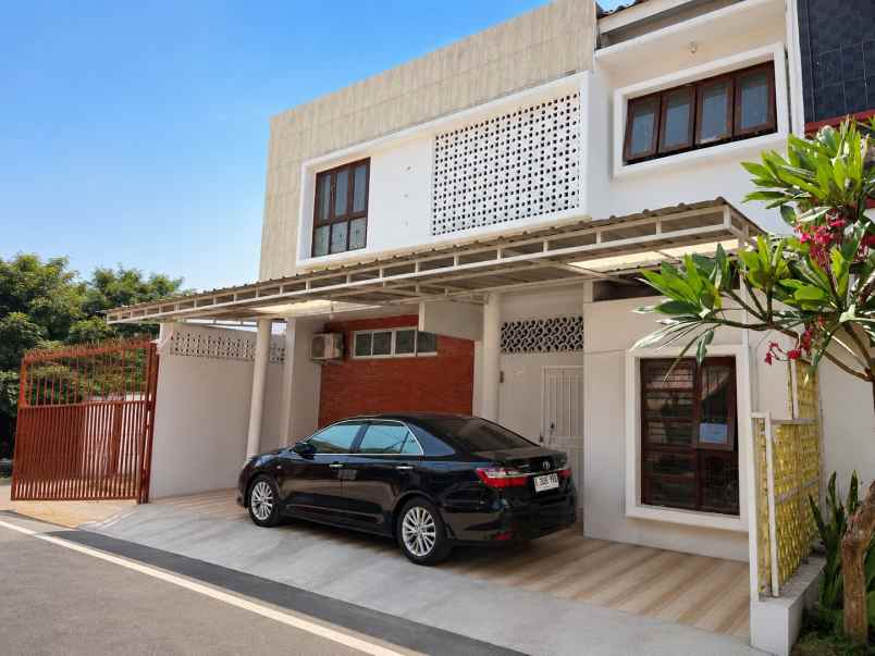 jual rumah komplek deplu pondok aren dekat masjid
