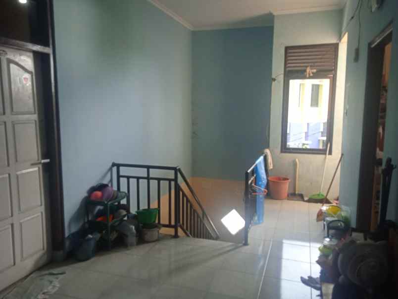 jual rumah kost putri full terisi