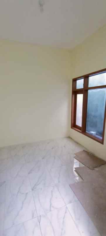 jual rumah krukah dimensi 10 x 20