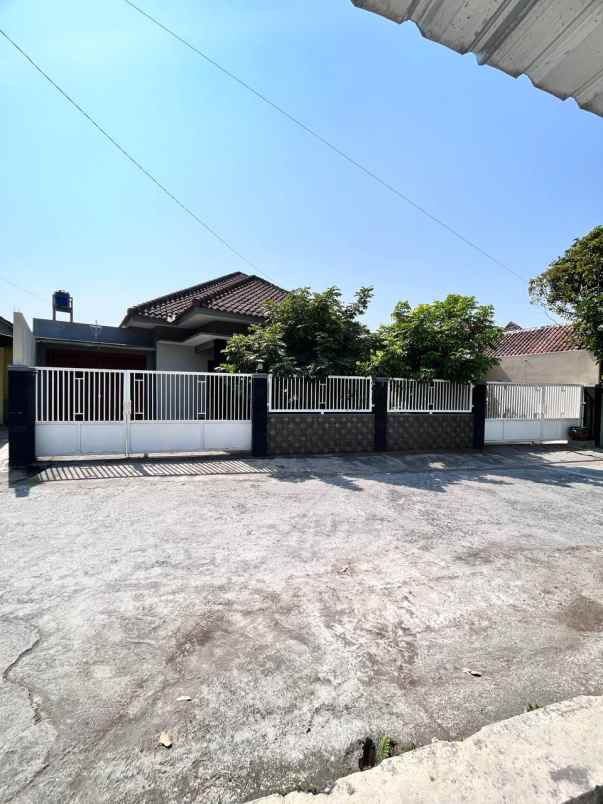 jual rumah mewah bagus di wedomartani sleman jogja