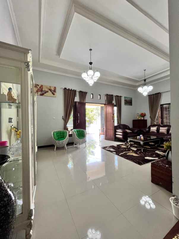 jual rumah mewah bagus di wedomartani sleman jogja