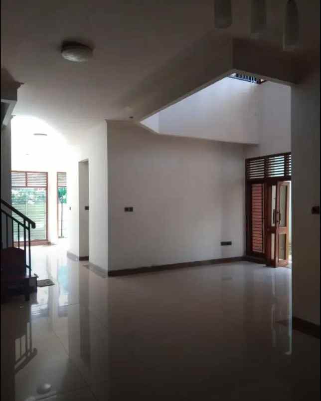 jual rumah minimalis di palmerah jakarta barat