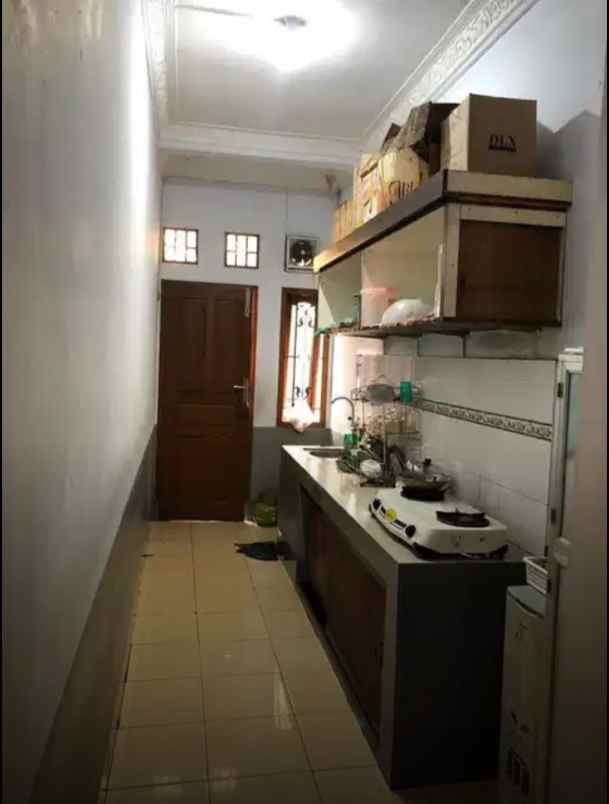 jual rumah pinggir jalan dengan roof top