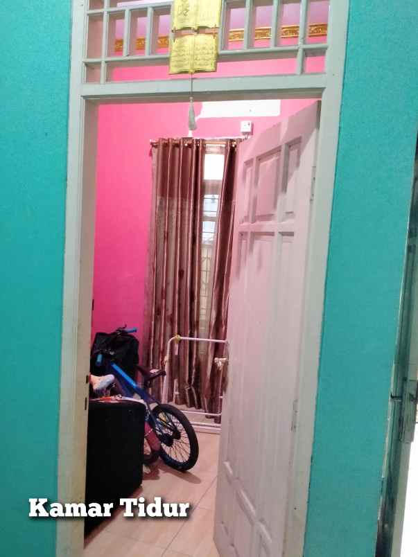 jual rumah second 2 5 lantai