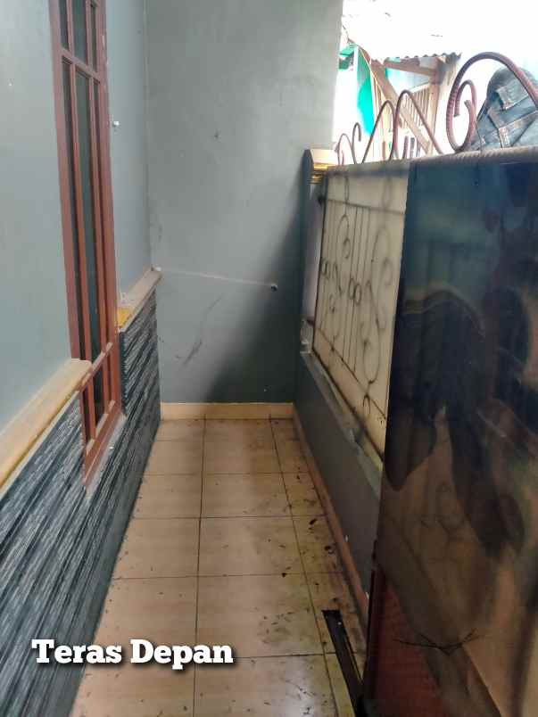 jual rumah second 2 5 lantai