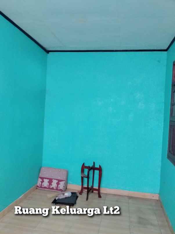 jual rumah second 2 5 lantai