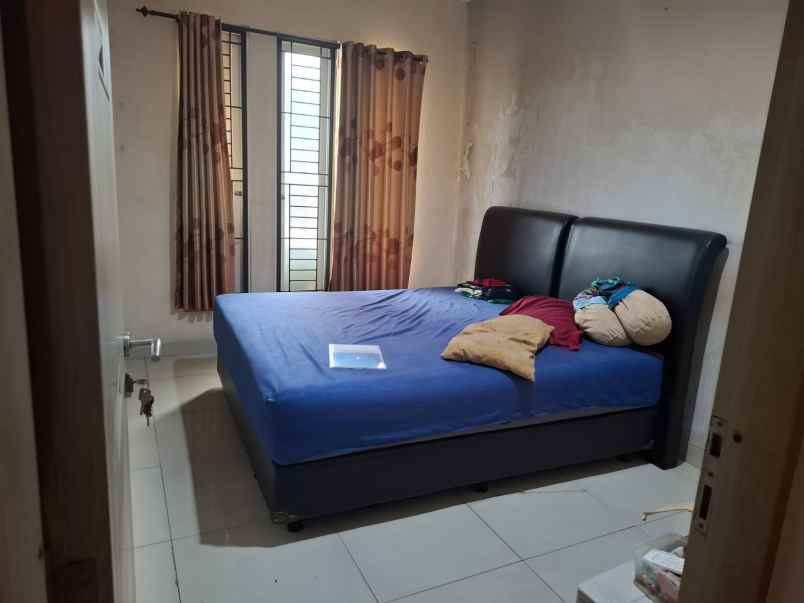 jual rumah taman palem lestari jak bar