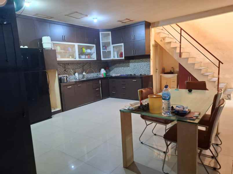 jual rumah taman palem lestari jak bar