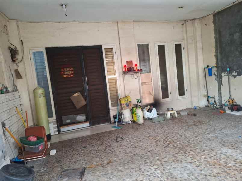 jual rumah taman palem lestari jak bar