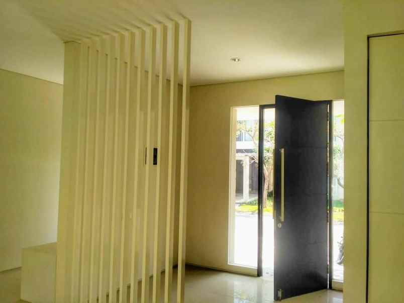 jual sewa rumah 2 lantai pelican hill citraland utara