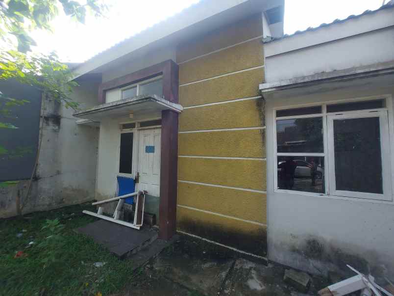 over rumah luas 91meter di permata bogor