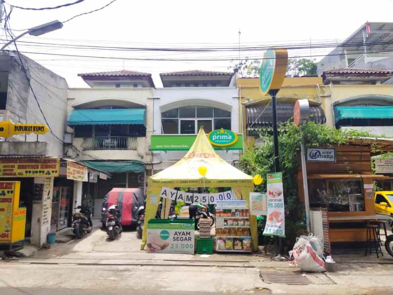 ruko ciracas kondisi tersewa jalan ramai turun harga